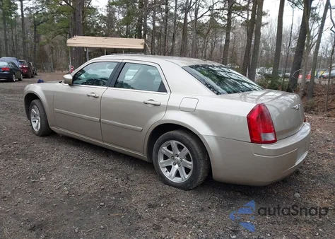 2006 Chrysler 300 из США, поврежденный, VIN 2C3LA43R96H282529